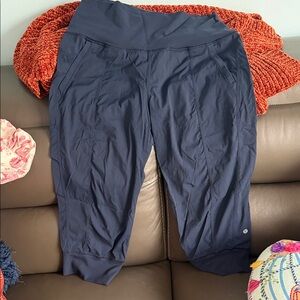 Lululemon Navy Cropped Athletic Pants